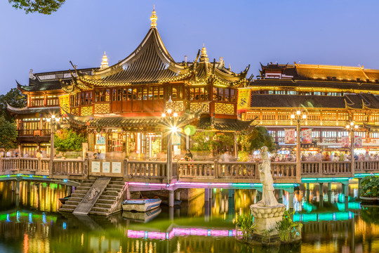 上海豫园夜景全景
