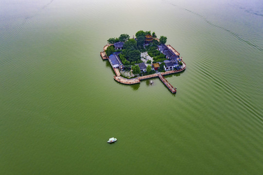 湖心岛
