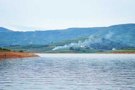 高山平湖