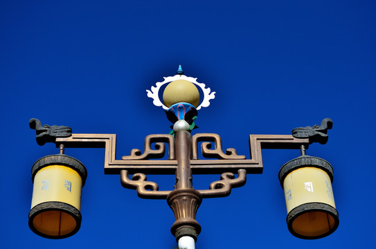 四川康定城的街灯