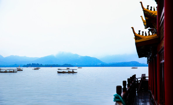 烟雨西湖