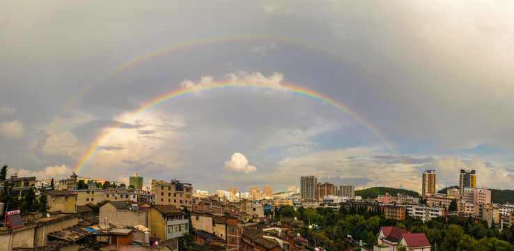 城市彩虹