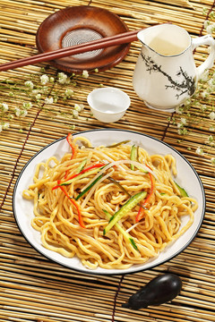 风味凉拌面
