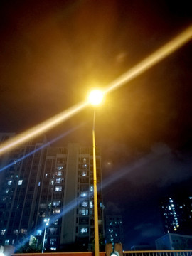 街灯光影