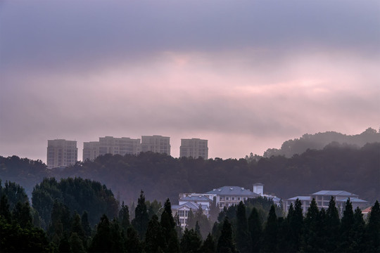 水墨山村晨曦