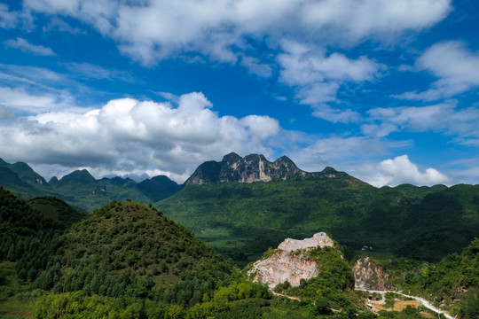 南丹山风光