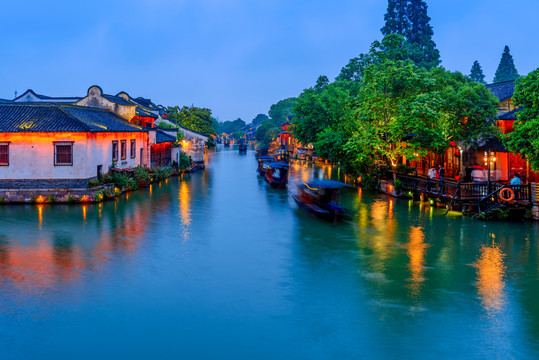 乌镇古镇临水民居老建筑夜景