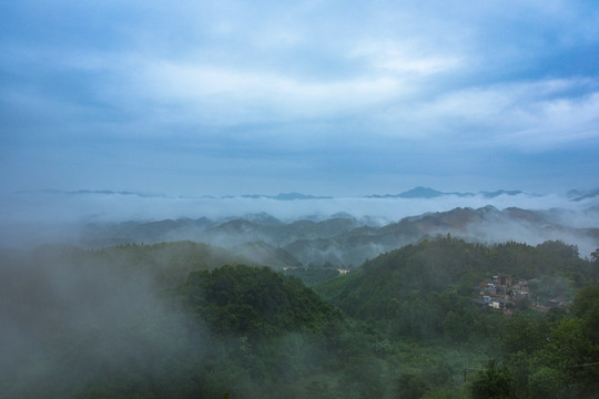南丹山雾海风光