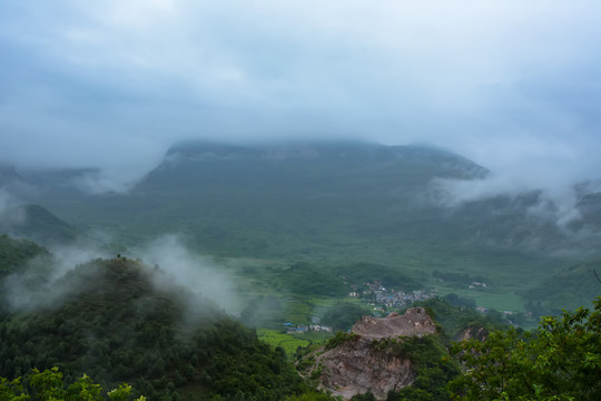 南丹山雾海风光