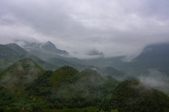 南丹山雾海风光