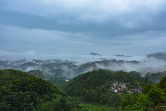 南丹山雾海风光