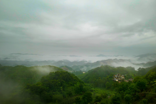 南丹山雾海风光