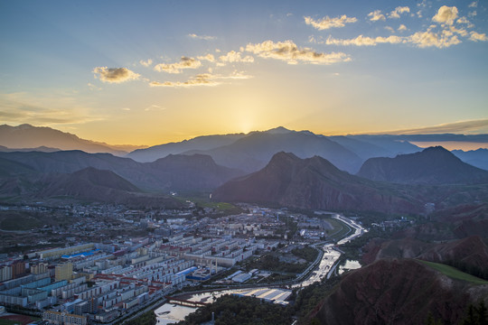 祁连卓尔山风景区