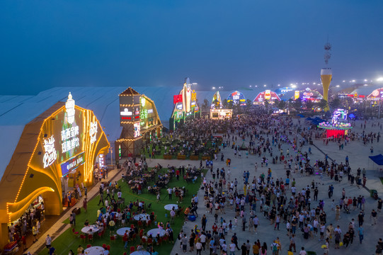 青岛啤酒节夜景