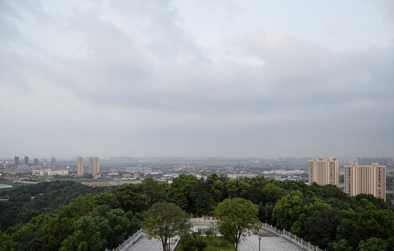 长沙秀峰山金霞之光秀峰公园