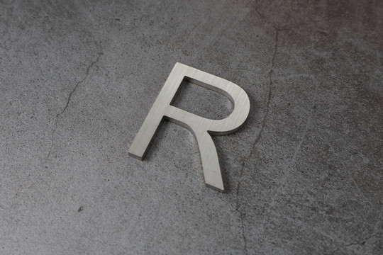 实心字