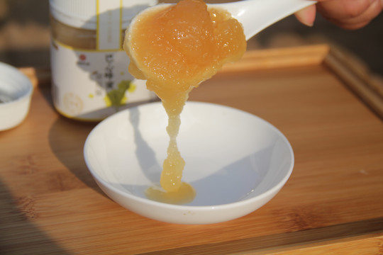 土蜂蜜实拍