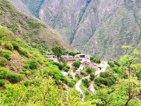 山村