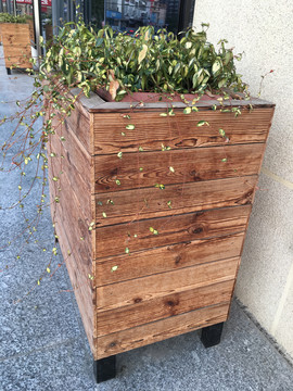 木质花箱