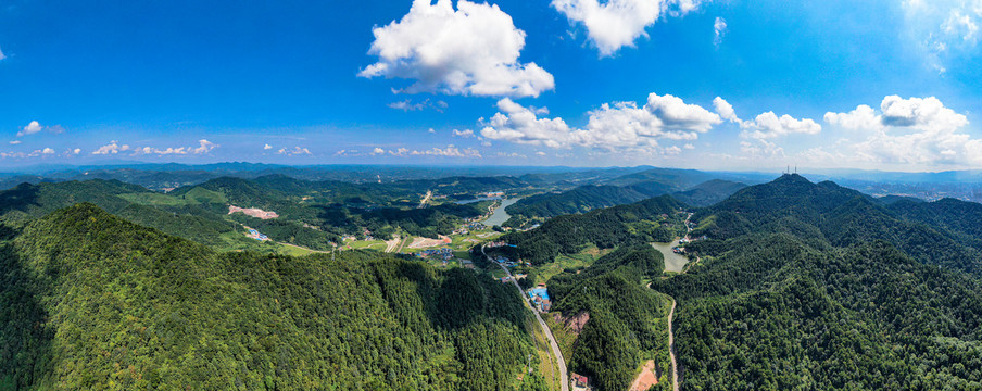 航拍山川相连全景图