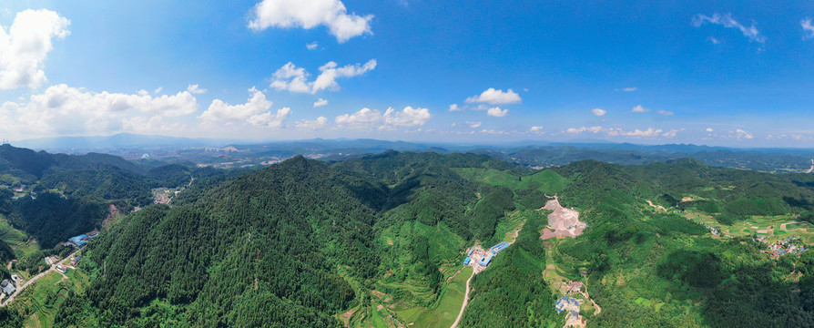 航拍丘陵山川地貌全景图