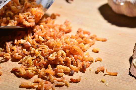 海鲜食材袋中散出来的小虾米