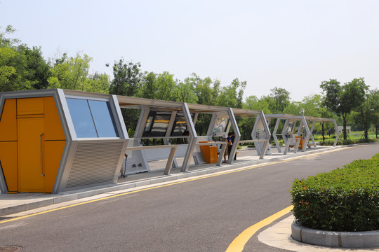郑州智慧公交站台