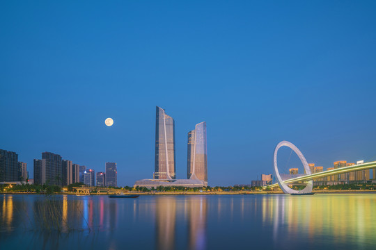 中国南京青奥桥和河西城市建筑