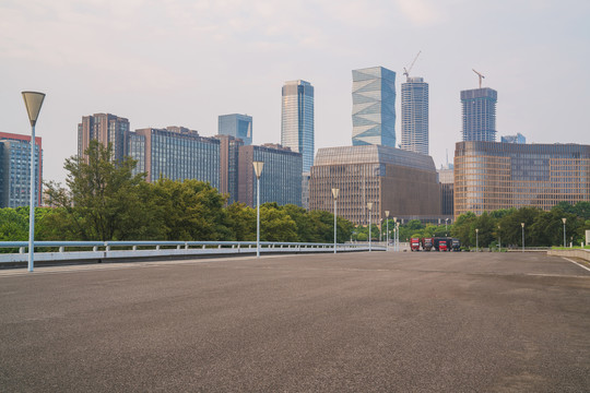 中国南京城市CBD建筑和公路