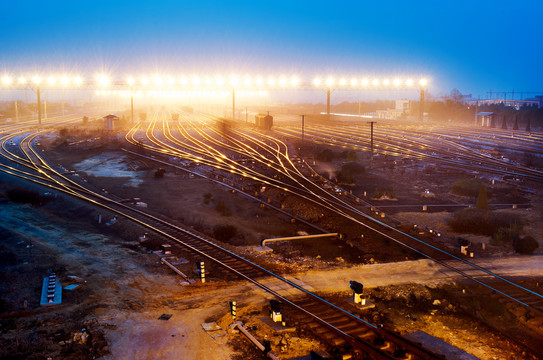 夜晚的中国铁路运输枢纽