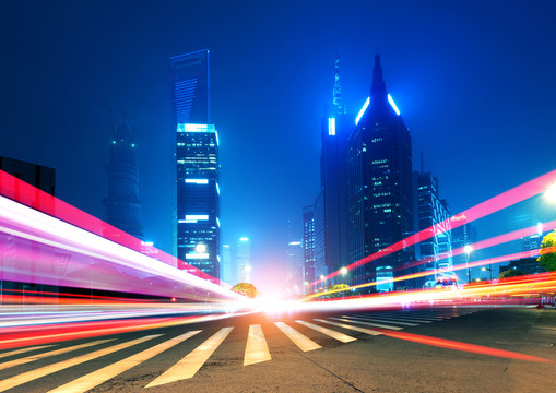 上海浦东陆家嘴城市道路夜景