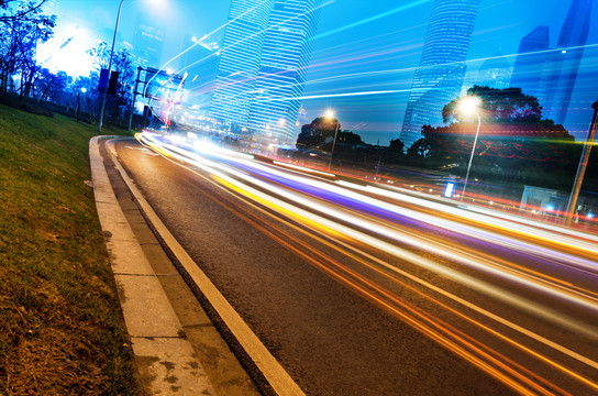 上海浦东陆家嘴城市道路夜景