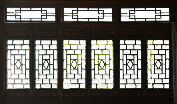 古典窗格