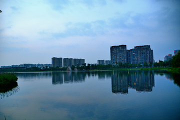 成都锦城湖暮色