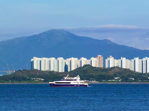 游艇和大海