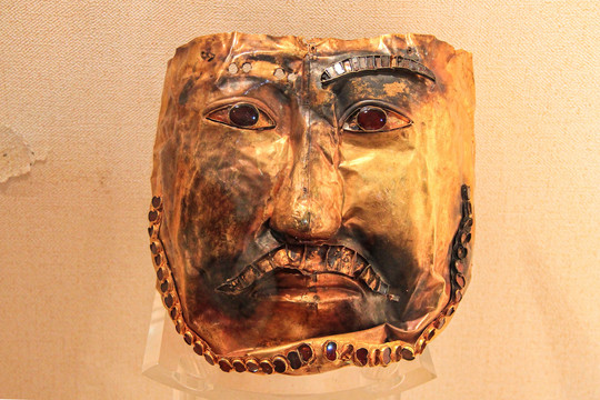 新疆伊犁州博物馆金面罩