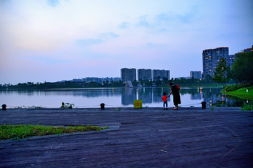 锦城湖黄昏