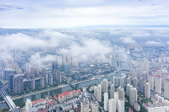 天津海河平流雾