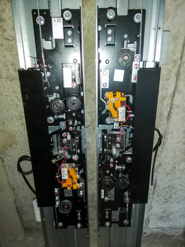 电梯自动设备