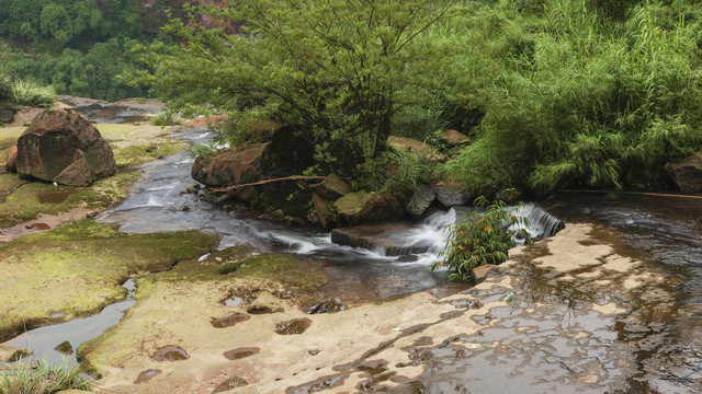 宜宾蜀南竹海七彩飞瀑景点风光