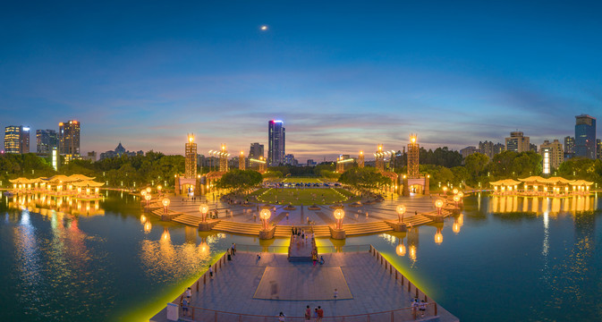 佛山千灯湖公园夜景