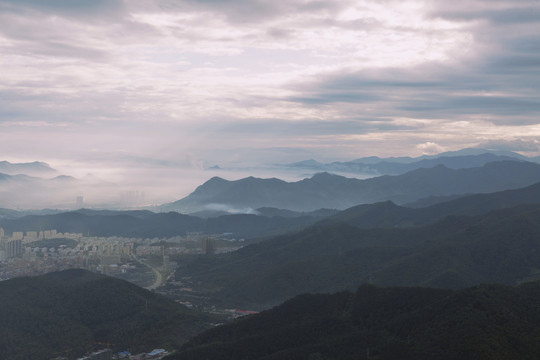 城市早晨