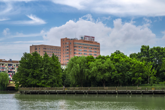 上海第七人民医院大楼