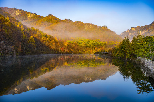 湖光山色