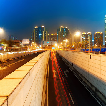 上海浦东陆家嘴城市道路夜景