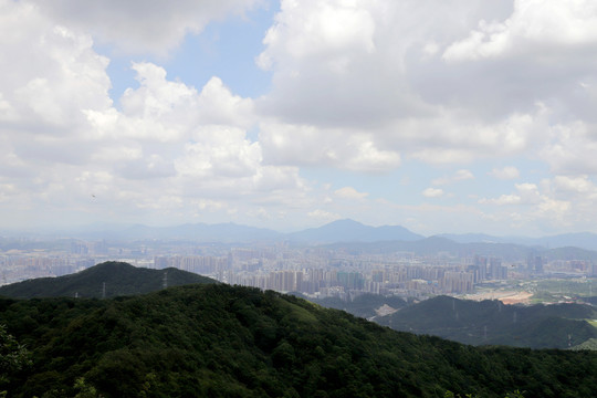 山峦天空