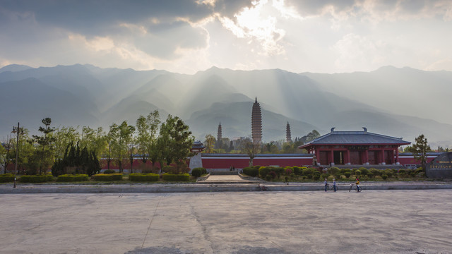 大理崇圣寺三塔苍山耶稣光