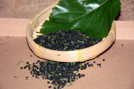 新鲜蚕沙