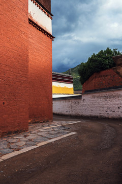 甘肃甘南拉扑楞寺建筑高墙