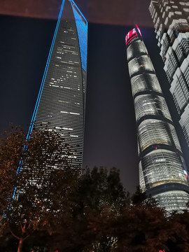 仰视上海高楼